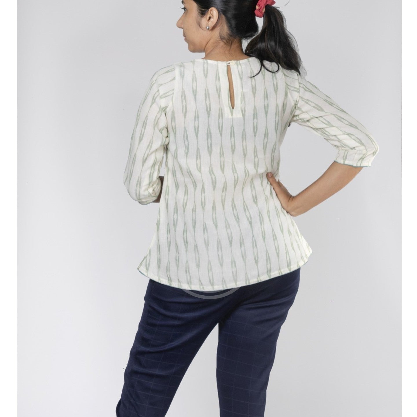 Short Ikat top - White