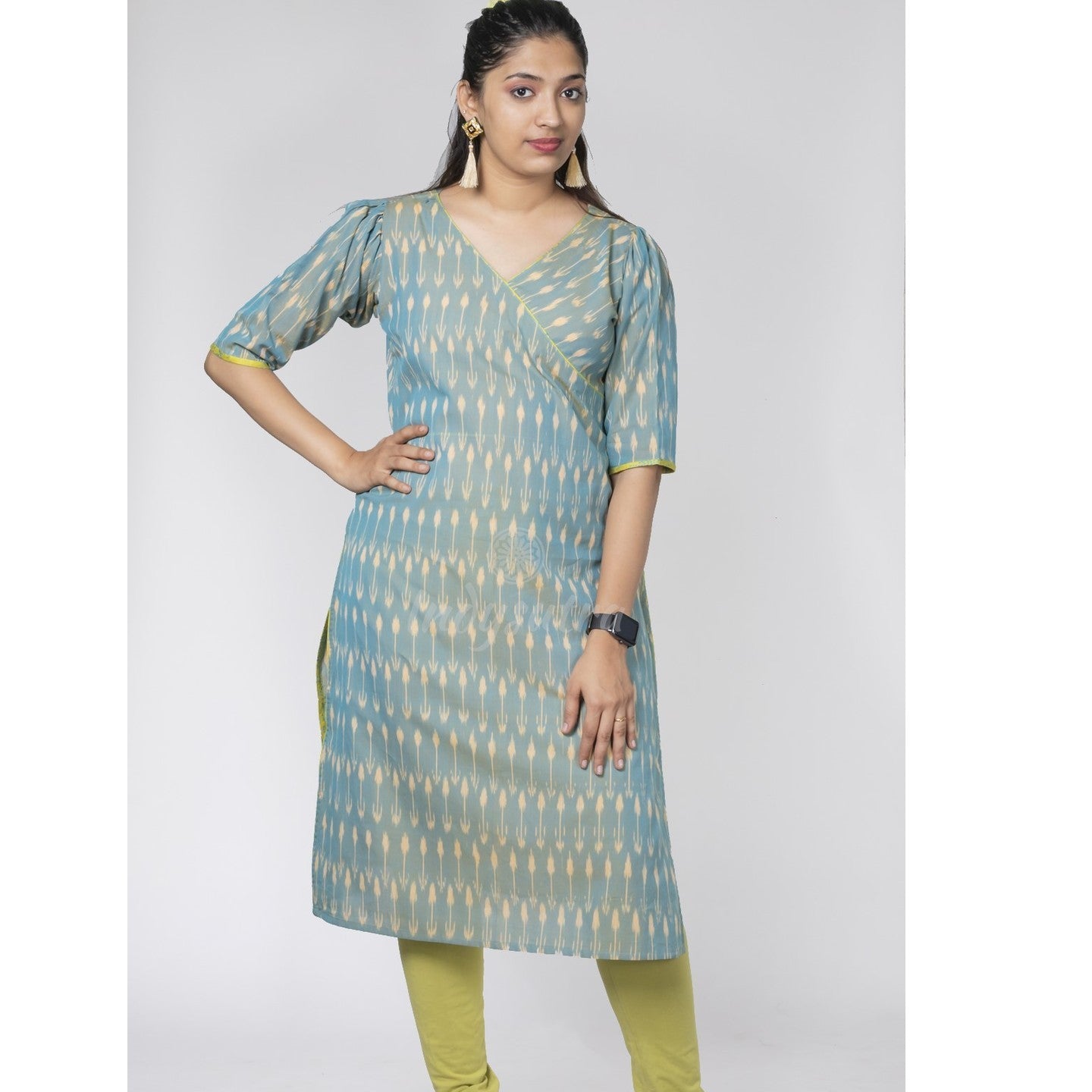 Embroidery Overlap Ikat Kurta - Green